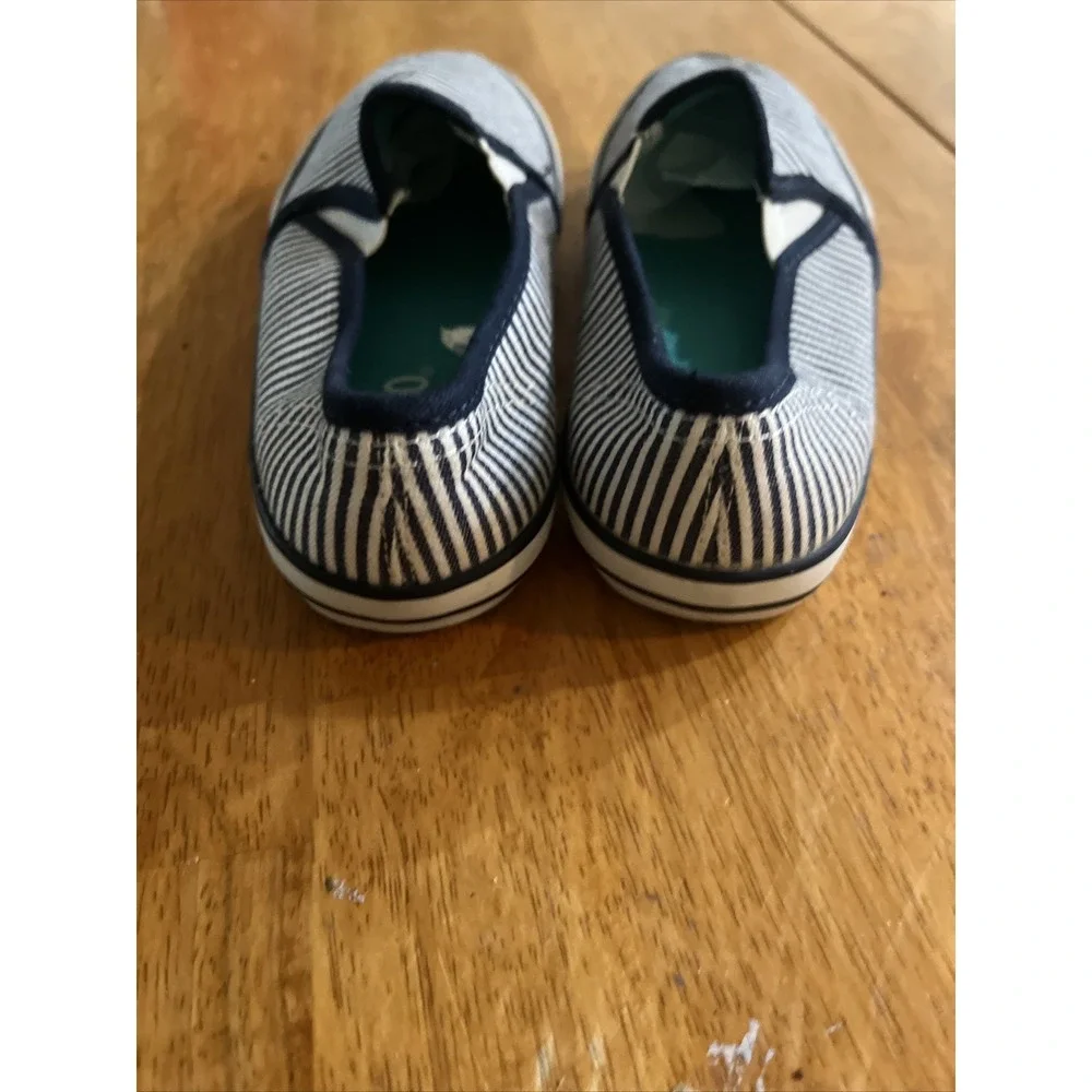 unisex kids sz 13 slip on Shoes blue and white stripes Circo  EUC